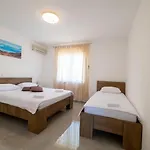 Apartman In Near Paklenica Park *