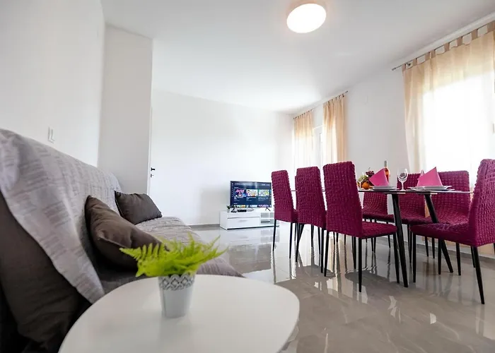 In Near Paklenica Park Appartement Seline