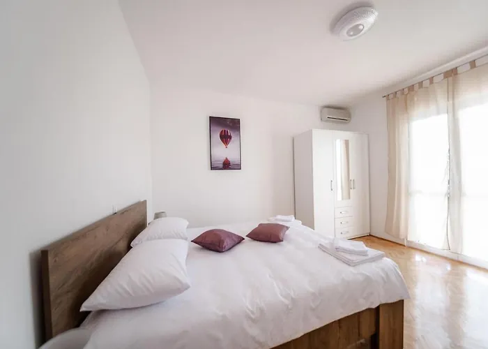 In Near Paklenica Park Appartement *
