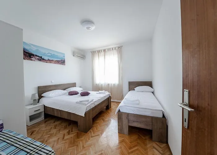 In Near Paklenica Park Apartment *