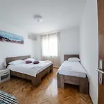 In Near Paklenica Park Apartment *